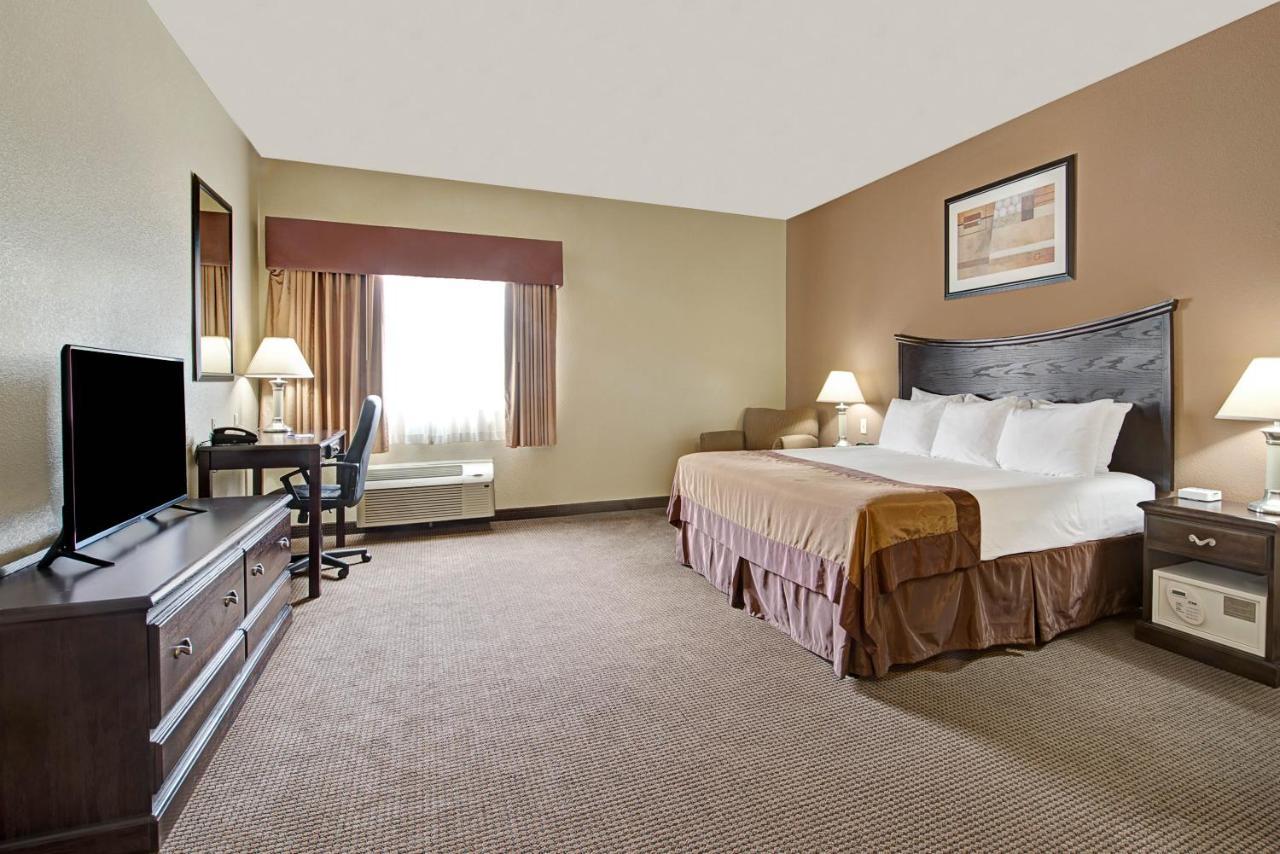 Hotel Baymont By Wyndham Decatur Extérieur photo