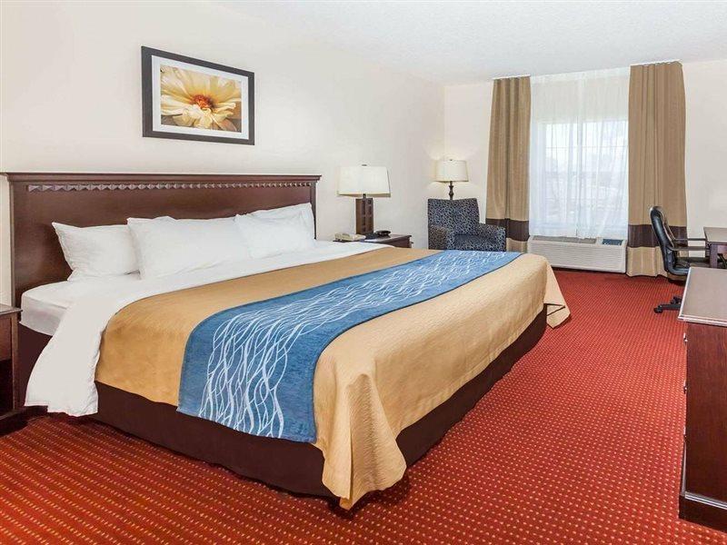 Hotel Baymont By Wyndham Decatur Extérieur photo