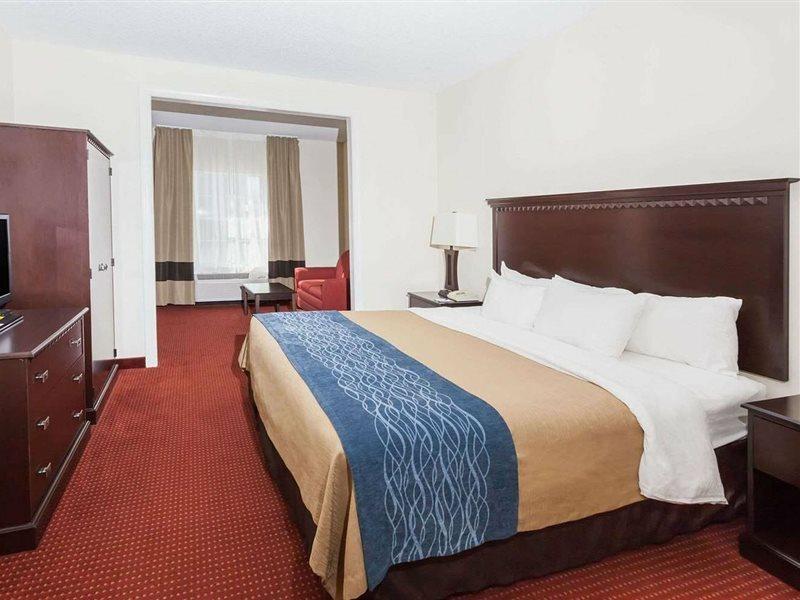 Hotel Baymont By Wyndham Decatur Extérieur photo