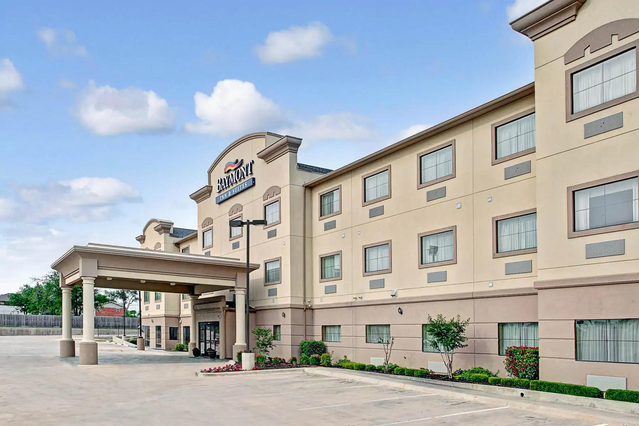 Hotel Baymont By Wyndham Decatur Extérieur photo