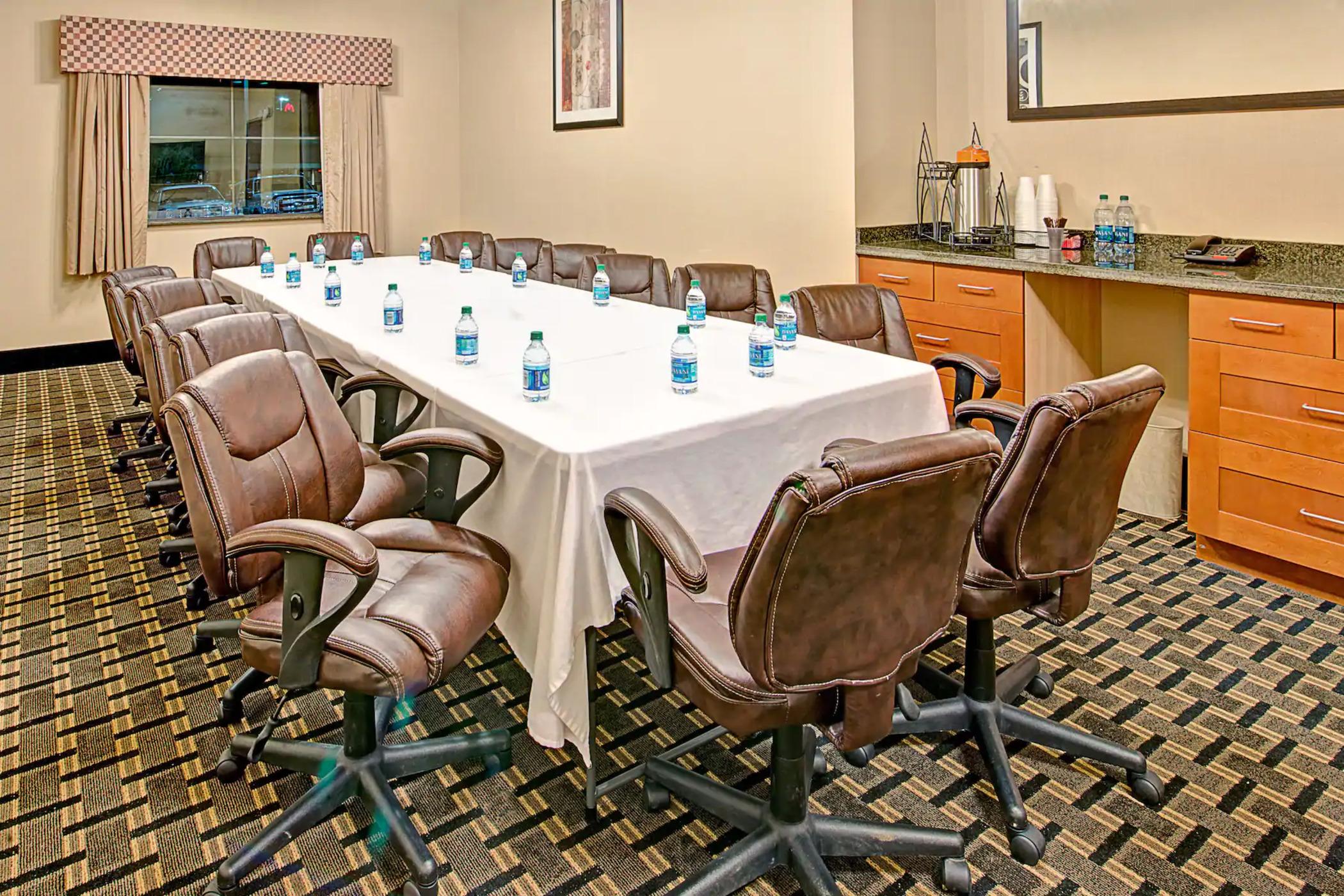 Hotel Baymont By Wyndham Decatur Extérieur photo
